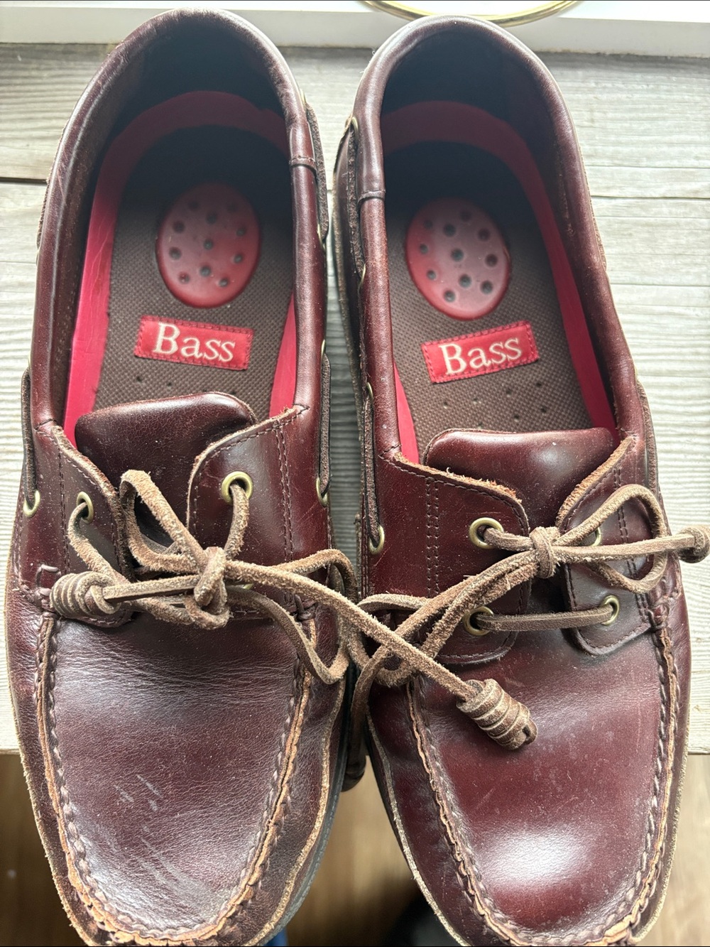 Bass Men's Dark Brown Leather Boat Shoes with Red Lining